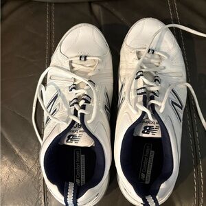New Balance 608 V5
Walking Shoes Men Size 10 White Blue
Leather Comfort
Sneakers